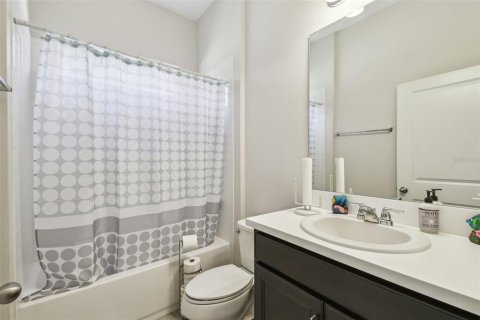 House in Apopka, Florida 4 bedrooms, 194.82 sq.m. № 1558392 - photo 22