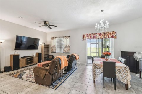 House in Apopka, Florida 4 bedrooms, 194.82 sq.m. № 1558392 - photo 11