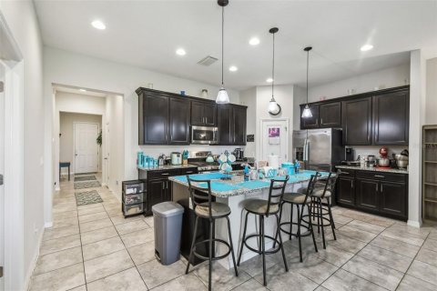 House in Apopka, Florida 4 bedrooms, 194.82 sq.m. № 1558392 - photo 4