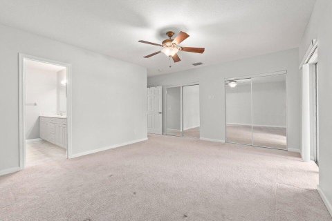 Condo in Port St. Lucie, Florida, 2 bedrooms № 2248209 - photo 9