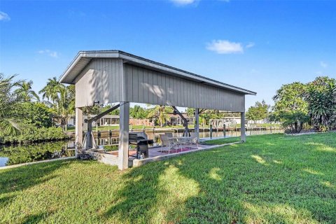 Villa ou maison à vendre à North Fort Myers, Floride: 3 chambres, 159.51 m2 № 2418751 - photo 20
