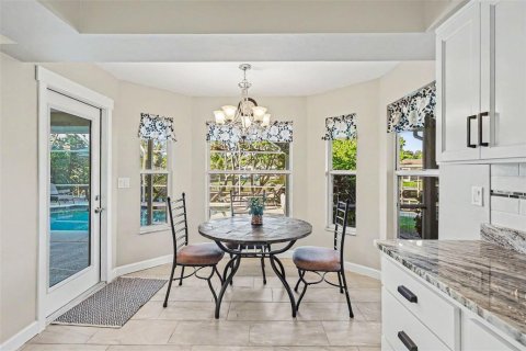 Villa ou maison à vendre à North Fort Myers, Floride: 3 chambres, 159.51 m2 № 2418751 - photo 4