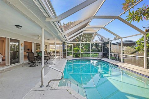 Villa ou maison à North Fort Myers, Floride 3 chambres, 159.51 m2 № 2418751
