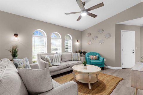 House in Rotonda, Florida 4 bedrooms, 174.1 sq.m. № 1563971 - photo 9