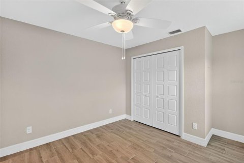 Casa en venta en Port Charlotte, Florida, 3 dormitorios, 173.63 m2 № 1917041 - foto 17