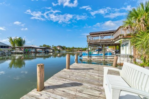 Villa ou maison à vendre à Oak Hill, Floride: 2 chambres, 167.22 m2 № 2431845 - photo 17