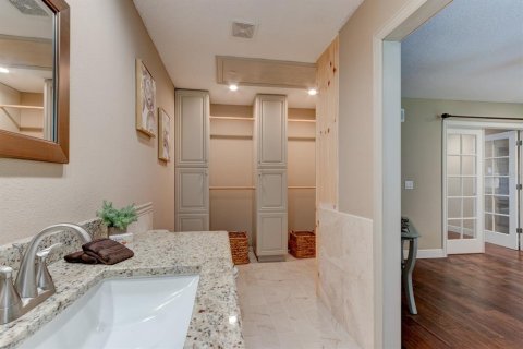 Villa ou maison à vendre à Oak Hill, Floride: 2 chambres, 167.22 m2 № 2431845 - photo 4