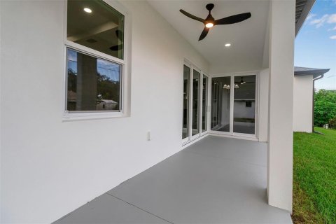 House in Venice, Florida 3 bedrooms, 168.99 sq.m. № 1721755 - photo 12