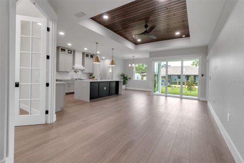 House in Venice, Florida 3 bedrooms, 168.99 sq.m. № 1721755 - photo 14