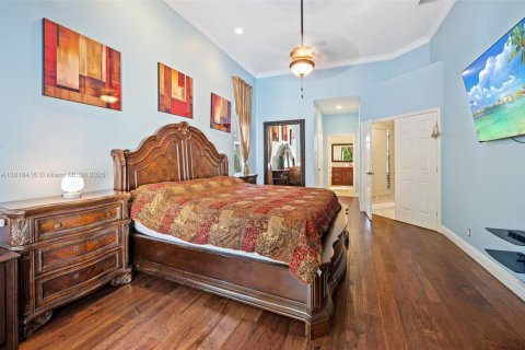Купить виллу или дом в Уэстон, Флорида 5 спален, 252.6м2, № 1781855 - фото 13