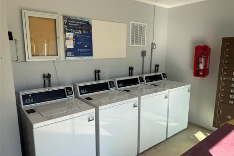 Condominio en venta en Sarasota, Florida, 1 dormitorio, 51.28 m2 № 2093844 - foto 24