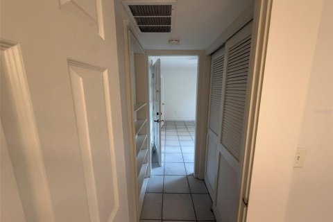 Condominio en venta en Sarasota, Florida, 1 dormitorio, 51.28 m2 № 2093844 - foto 8