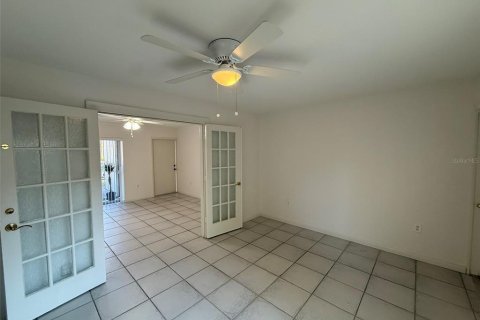Condominio en venta en Sarasota, Florida, 1 dormitorio, 51.28 m2 № 2093844 - foto 11