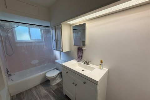Condominio en venta en Sarasota, Florida, 1 dormitorio, 51.28 m2 № 2093844 - foto 6