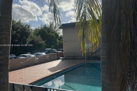 Купить кондоминиум в Майами, Флорида 1 спальня, 75.53м2, № 1975832 - фото 7