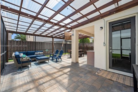 Casa en venta en Cutler Bay, Florida, 5 dormitorios, 231.51 m2 № 2412912 - foto 17