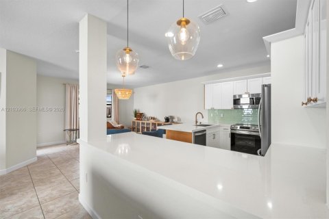 Casa en venta en Cutler Bay, Florida, 5 dormitorios, 231.51 m2 № 2412912 - foto 15
