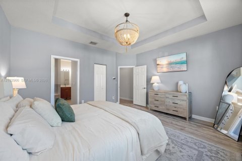 Casa en venta en Cutler Bay, Florida, 5 dormitorios, 231.51 m2 № 2412912 - foto 26