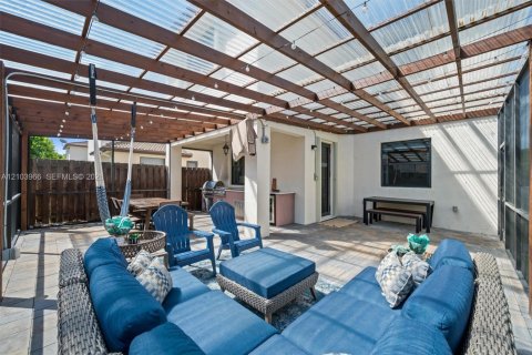 Casa en venta en Cutler Bay, Florida, 5 dormitorios, 231.51 m2 № 2412912 - foto 20