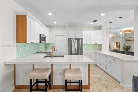 Casa en venta en Cutler Bay, Florida, 5 dormitorios, 231.51 m2 № 2412912 - foto 11