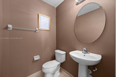 Casa en venta en Cutler Bay, Florida, 5 dormitorios, 231.51 m2 № 2412912 - foto 16