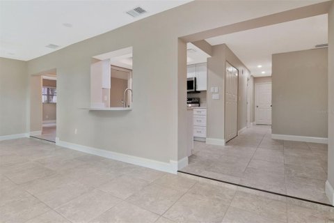 Villa ou maison à louer à Palm Harbor, Floride: 2 chambres, 151.62 m2 № 2285603 - photo 26