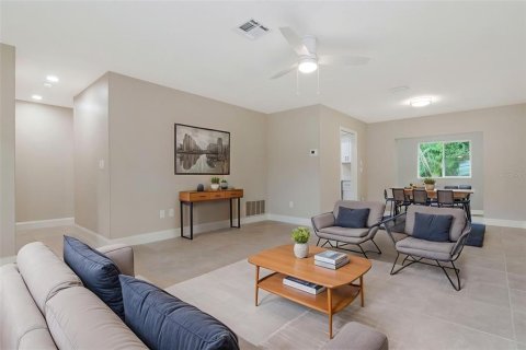 Villa ou maison à louer à Palm Harbor, Floride: 2 chambres, 151.62 m2 № 2285603 - photo 6