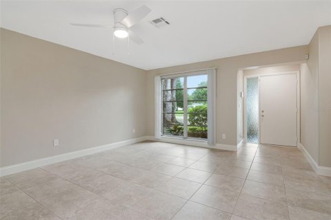 Villa ou maison à louer à Palm Harbor, Floride: 2 chambres, 151.62 m2 № 2285603 - photo 11