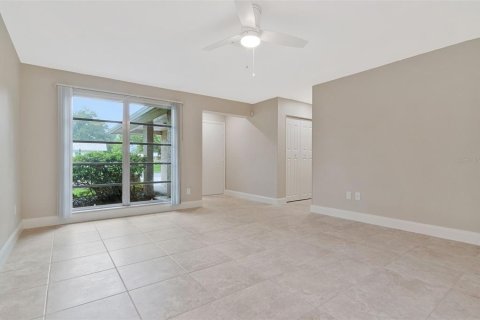 Villa ou maison à louer à Palm Harbor, Floride: 2 chambres, 151.62 m2 № 2285603 - photo 8
