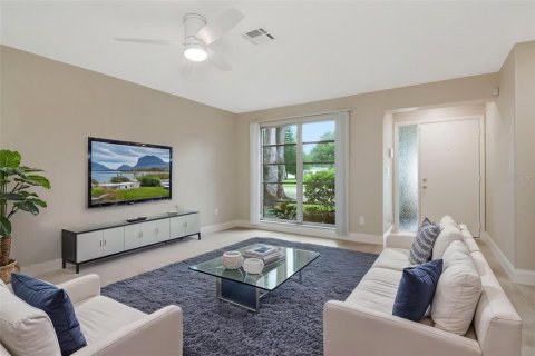 Villa ou maison à louer à Palm Harbor, Floride: 2 chambres, 151.62 m2 № 2285603 - photo 12