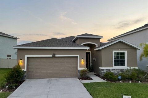 House in Wesley Chapel, Florida 4 bedrooms, 191.1 sq.m. № 1744388 - photo 1