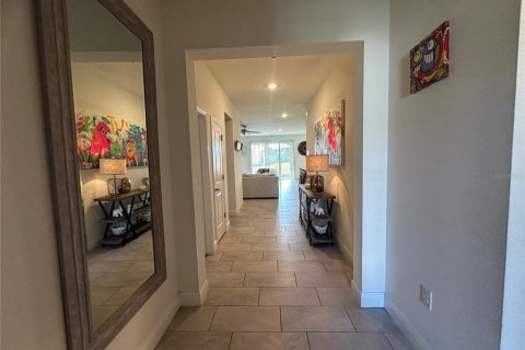 House in Wesley Chapel, Florida 4 bedrooms, 191.1 sq.m. № 1744388 - photo 4