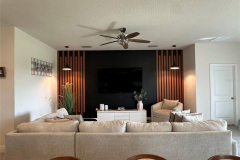 House in Wesley Chapel, Florida 4 bedrooms, 191.1 sq.m. № 1744388 - photo 8