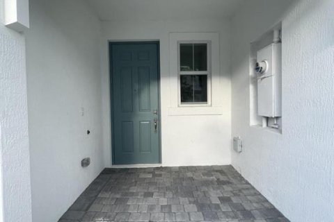 Adosado en venta en Deerfield Beach, Florida, 3 dormitorios, 171.13 m2 № 2146339 - foto 2