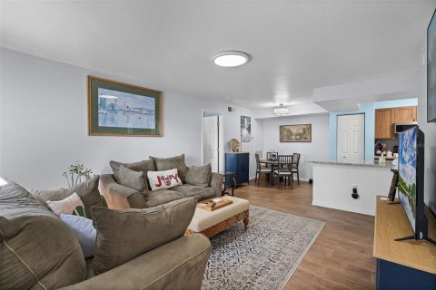 Copropriété à vendre à Kissimmee, Floride: 2 chambres, 87.05 m2 № 1767007 - photo 3