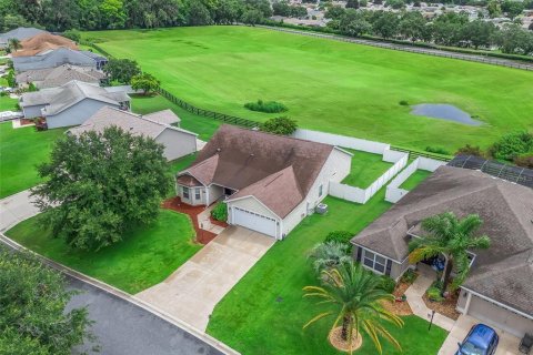House in Oxford, Florida 3 bedrooms, 175.49 sq.m. № 1815536 - photo 2