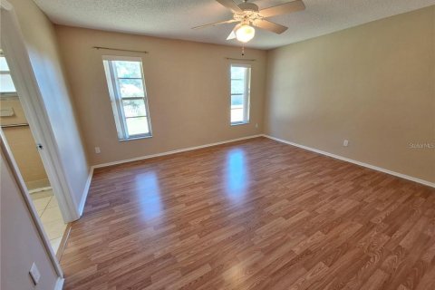 Villa ou maison à louer à Palm Harbor, Floride: 2 chambres, 99.96 m2 № 2106567 - photo 13