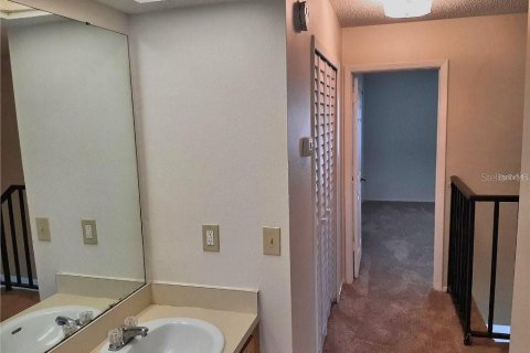 Condominio en alquiler en Tampa, Florida, 2 dormitorios, 101.82 m2 № 1873820 - foto 8