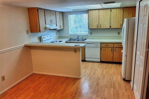 Condominio en alquiler en Tampa, Florida, 2 dormitorios, 101.82 m2 № 1873820 - foto 5