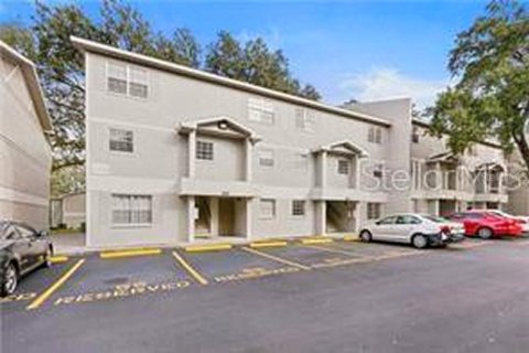 Condominio en alquiler en Tampa, Florida, 2 dormitorios, 101.82 m2 № 1873820 - foto 1