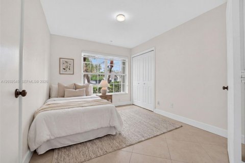 Casa en alquiler en Palmetto Bay, Florida, 4 dormitorios, 289.39 m2 № 2085980 - foto 24