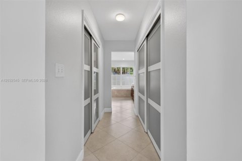 Casa en alquiler en Palmetto Bay, Florida, 4 dormitorios, 289.39 m2 № 2085980 - foto 26