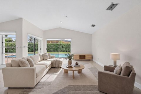 Casa en alquiler en Palmetto Bay, Florida, 4 dormitorios, 289.39 m2 № 2085980 - foto 18