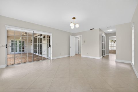 Casa en alquiler en Palmetto Bay, Florida, 4 dormitorios, 289.39 m2 № 2085980 - foto 25