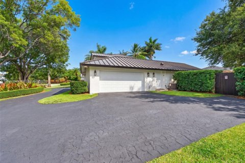 Casa en alquiler en Palmetto Bay, Florida, 4 dormitorios, 289.39 m2 № 2085980 - foto 5