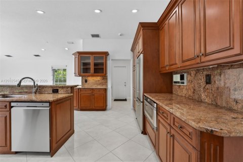 Casa en alquiler en Palmetto Bay, Florida, 4 dormitorios, 289.39 m2 № 2085980 - foto 20