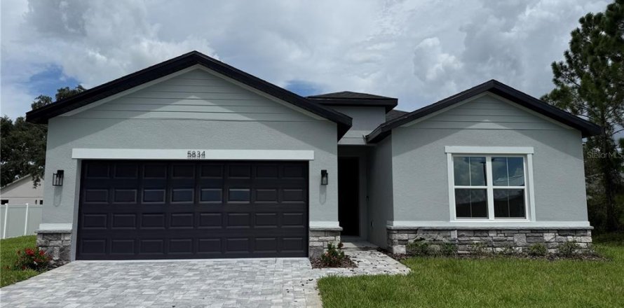House in Sebring, Florida 4 bedrooms, 184.88 sq.m. № 2214368