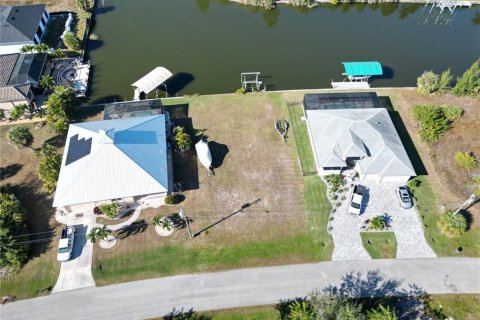 Terreno en venta en Port Charlotte, Florida № 2103985 - foto 2
