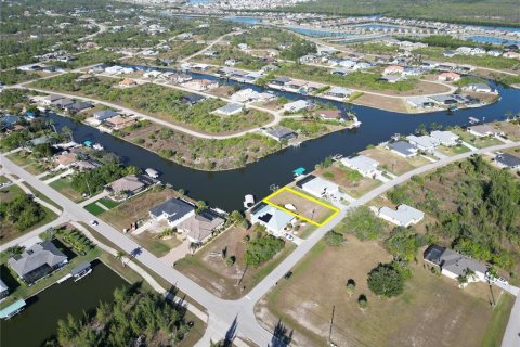 Terreno en venta en Port Charlotte, Florida № 2103985 - foto 7