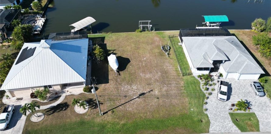Terreno en Port Charlotte, Florida № 2103985